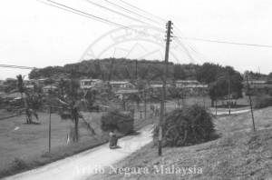 PANDANGAN MENUNJUKAN KAWASAN PERUMAHAN LADANG PRANG BESAR (GOLDEN HOPE), 43000 KAJANG, SELANGOR, 15/11/1994 PANDANGAN MENUNJUKAN KAWASAN PERUMAHAN LADANG PRANG BESAR (GOLDEN HOPE), 43000 KAJANG, SELANGOR, 15/11/1994