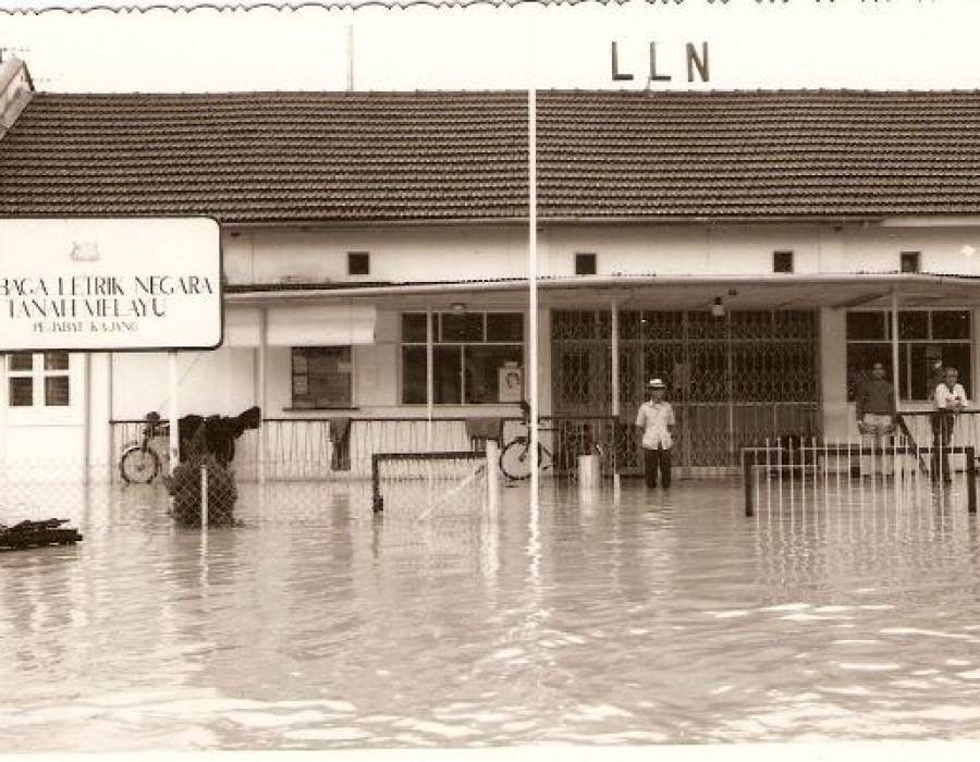 copy_of_flood11.jpg
