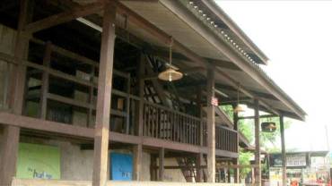 First floor balcony to the exhibition room (2010) First floor balcony to the exhibition room (2010)