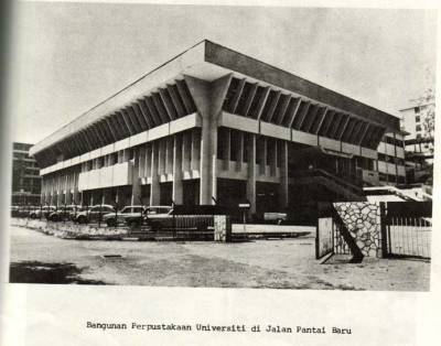 Bangunan Perpustakaan Universiti di Jalan Pantai Baru Bangunan Perpustakaan Universiti di Jalan Pantai Baru