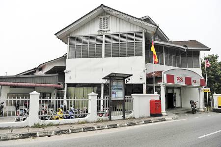 Pejabat Pos lama bandar Kajang berusia 105 tahun (dibina pada 1914)