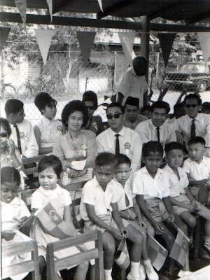 rasmi18.jpg